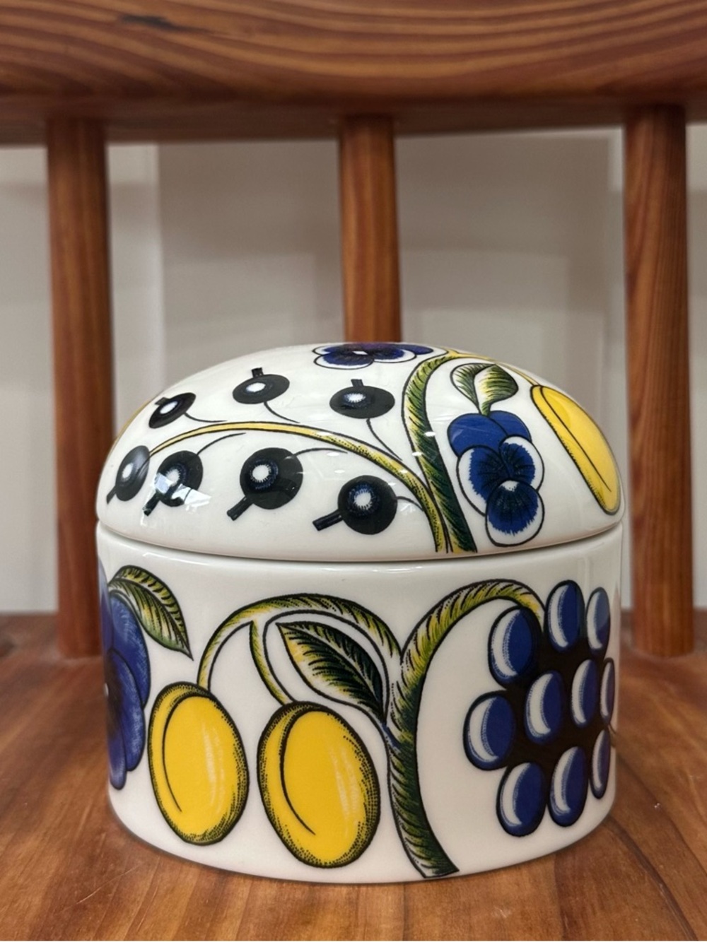 ARABIA Finland Paratiisi Jar with Lid Bowl Candy Sugar
Bowl